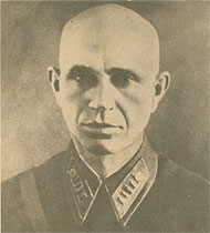 Начальник училища полковник Л. Н. Гуртьев.