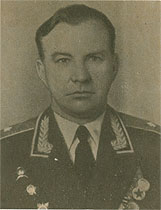Начальник училища генерал-майор В. И. Музыкантов.
