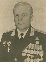 Начальник училища генерал-майор Г. П. Никитин.
